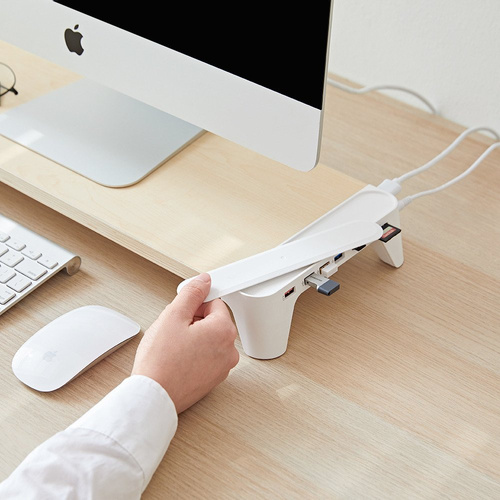Pout Fast Charging Hub Monitor Stand