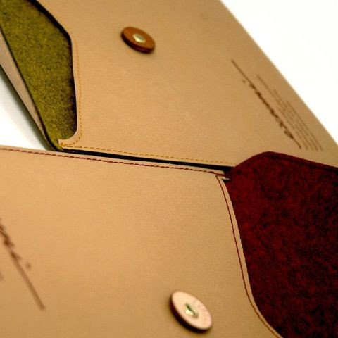 Etui na iPad 11" - Non Kraft Paper (brązowy - zielony filc w środku)