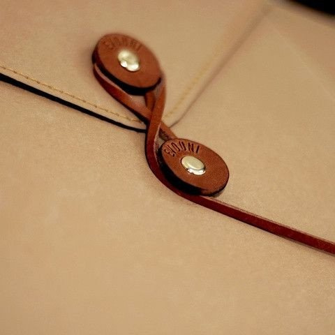 Etui na iPad 10.5 - Non Kraft Paper (brązowy - zielony filc w środku)